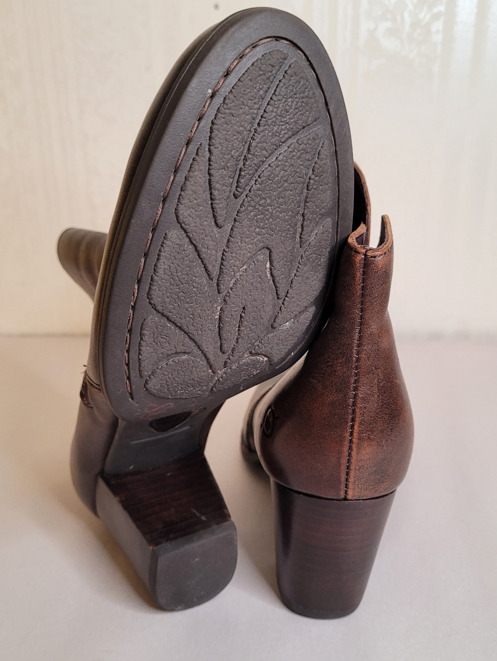 Born Brown Leather Booties 7.5 - Picture 9 of 10